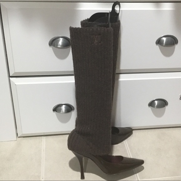 Vintage LV Pumps with leg warmers - Picture 1 of 7